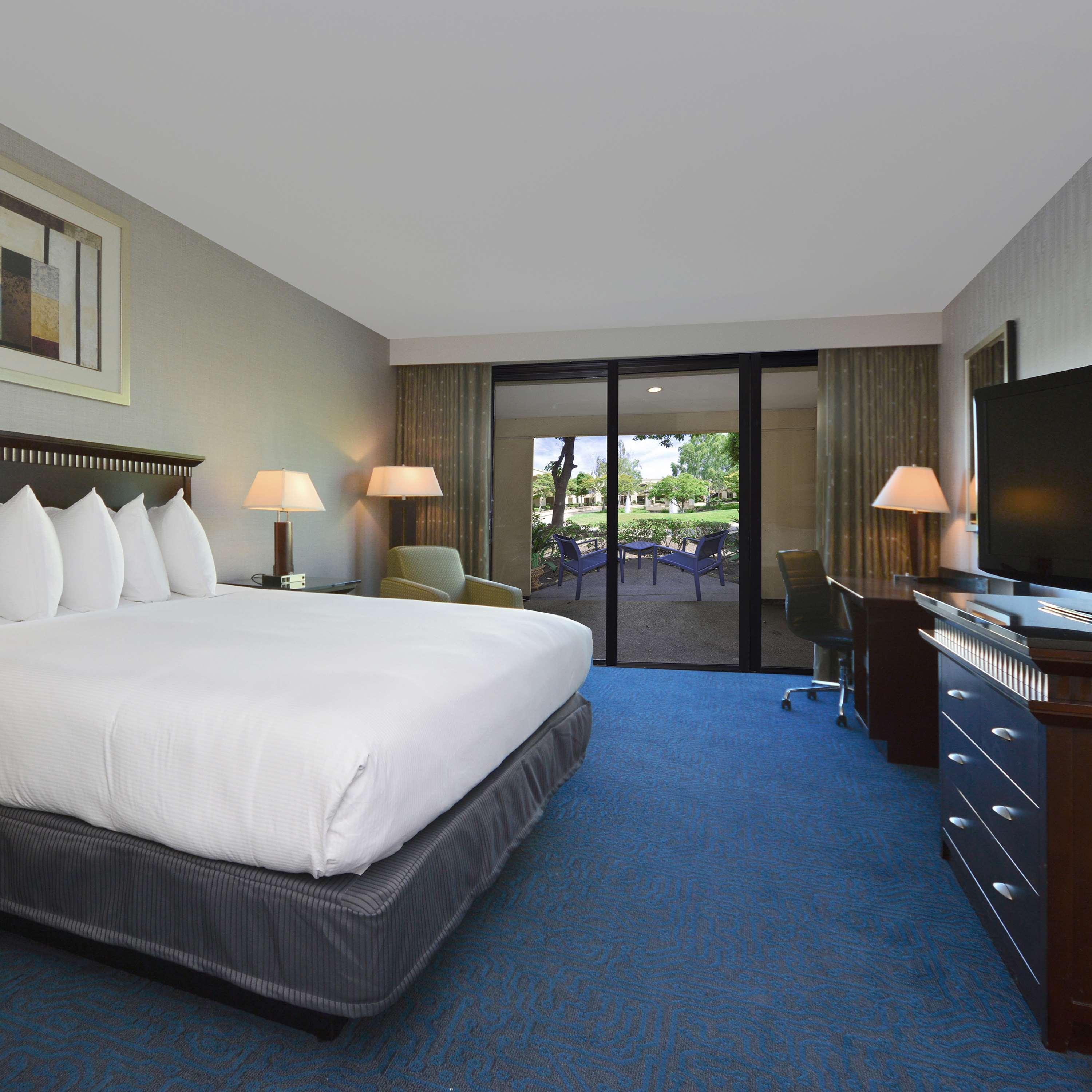 Doubletree By Hilton Newark-Fremont Exterior foto
