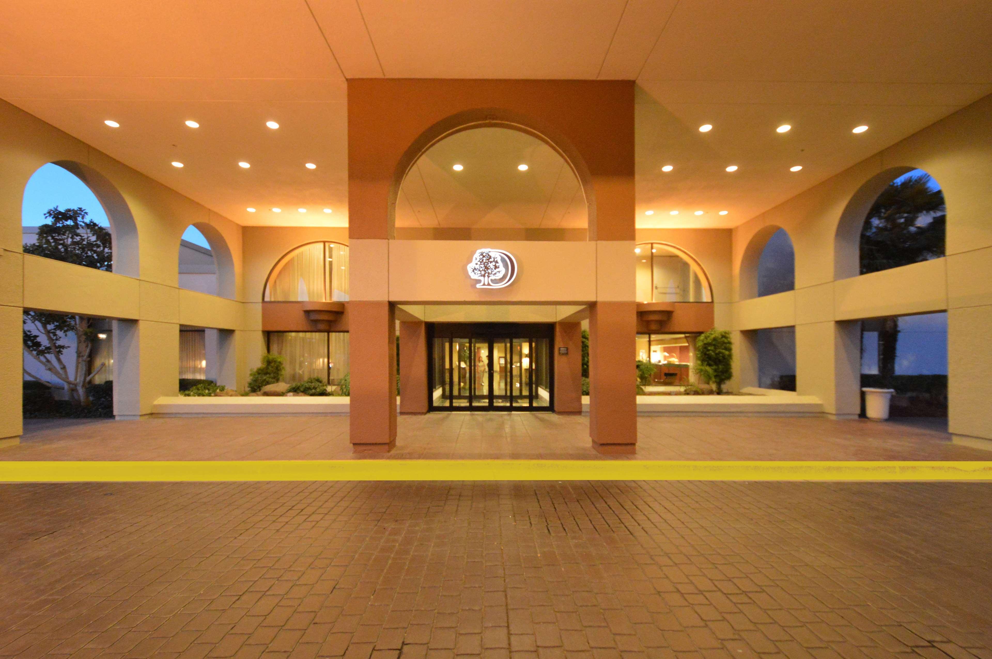 Doubletree By Hilton Newark-Fremont Exterior foto