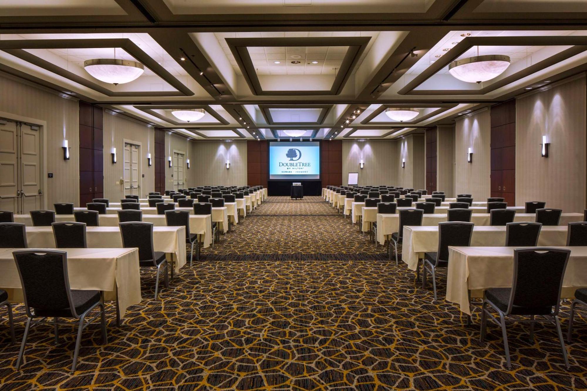 Doubletree By Hilton Newark-Fremont Exterior foto