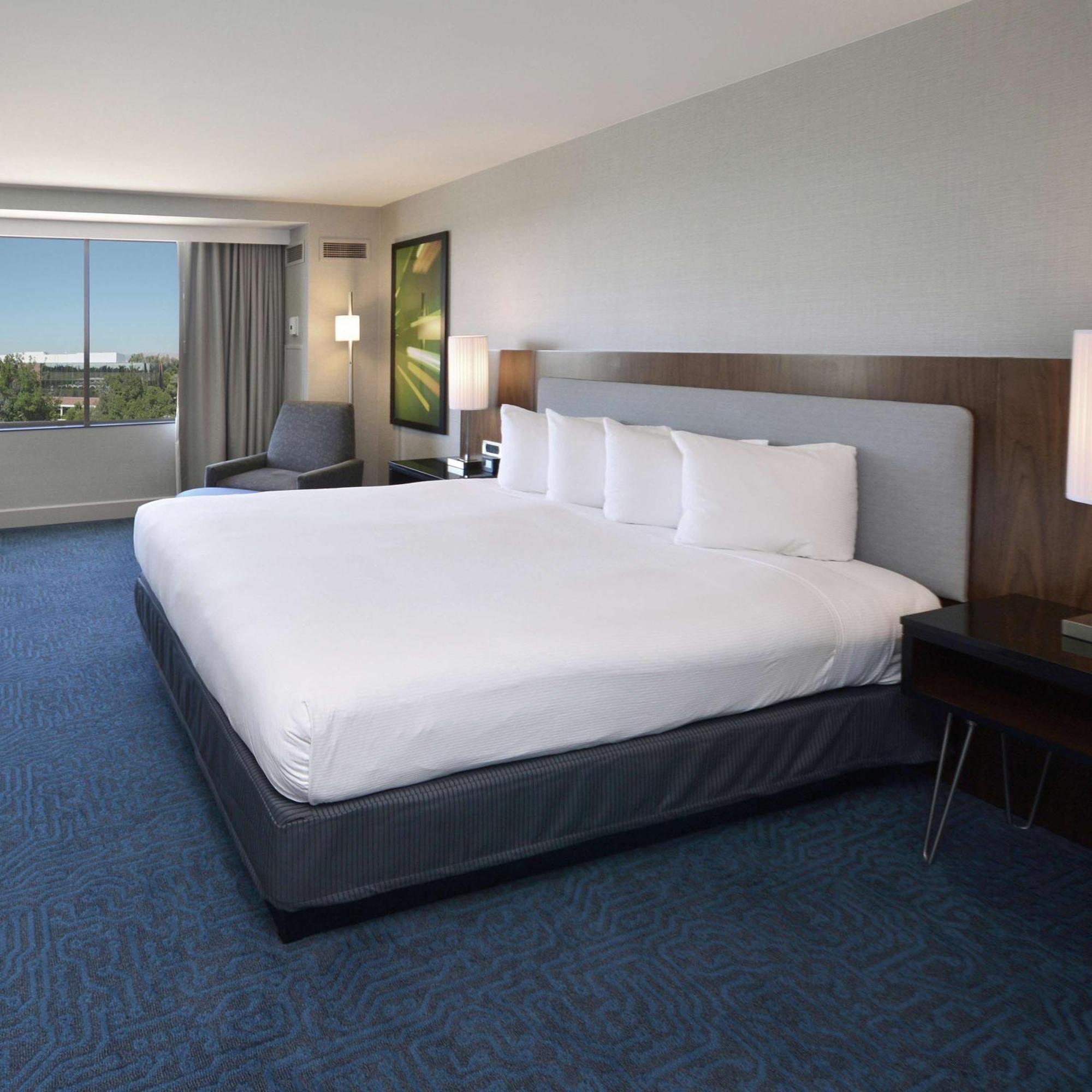 Doubletree By Hilton Newark-Fremont Exterior foto
